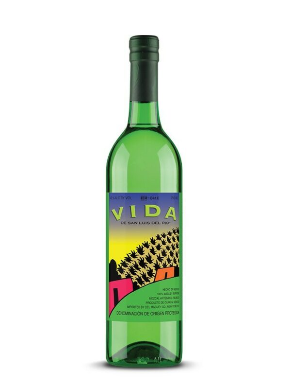DEL MAGUEY Mezcal Vida bottle with label